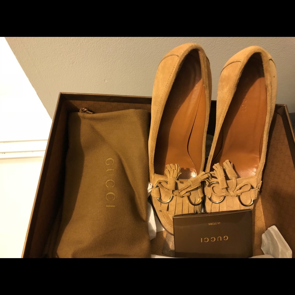 Gucci heels like new size 6.5